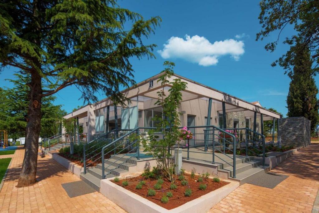 Easyatent Safari Tent Park Umag Exterior photo